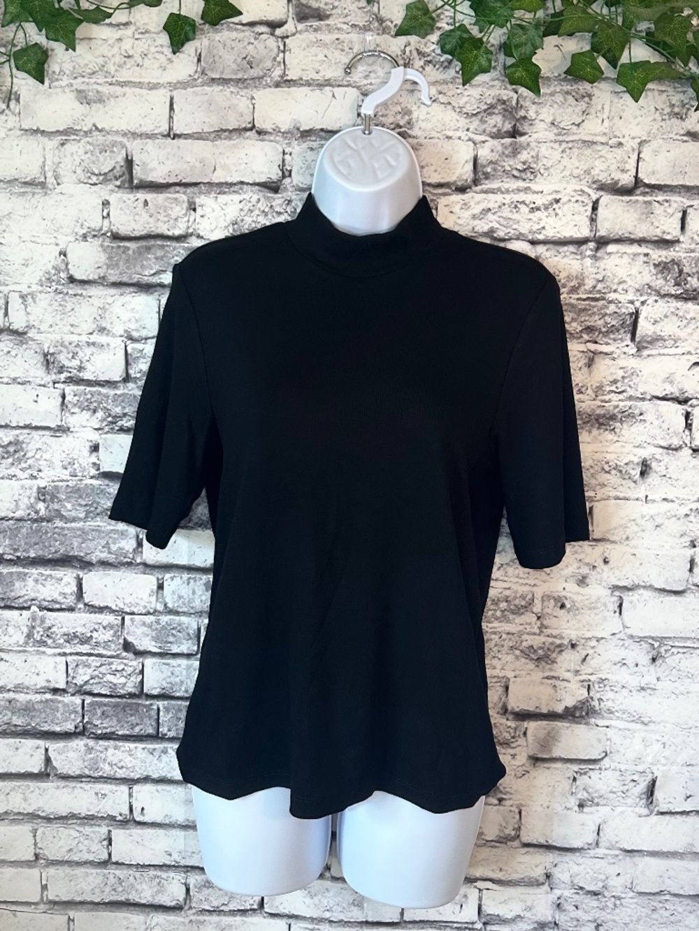 Marine Layer Black Ribbed Mock Neck Size L